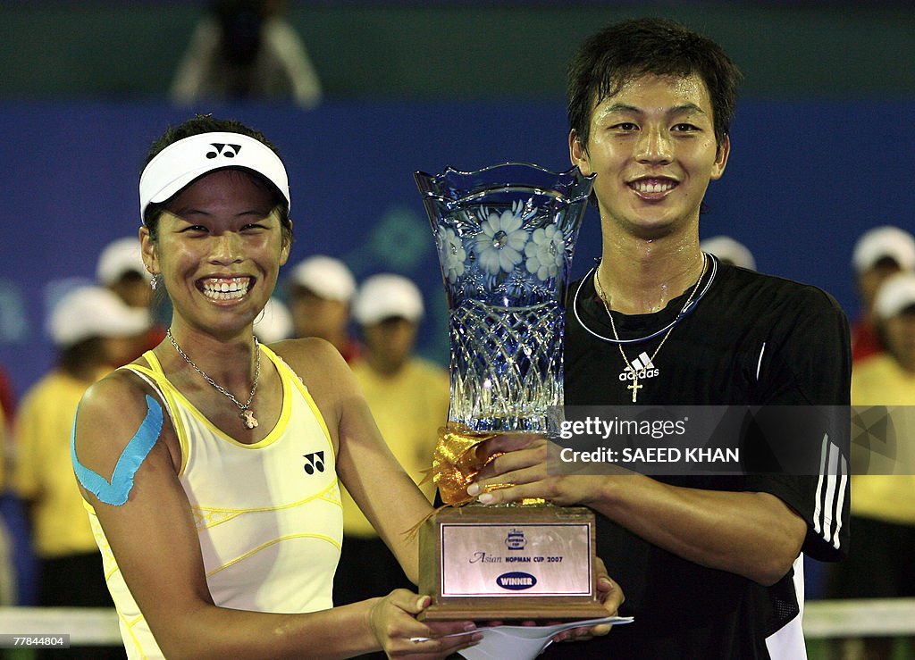 2007年，謝淑薇和盧彥勳兩度拿下亞洲霍普曼盃冠軍。