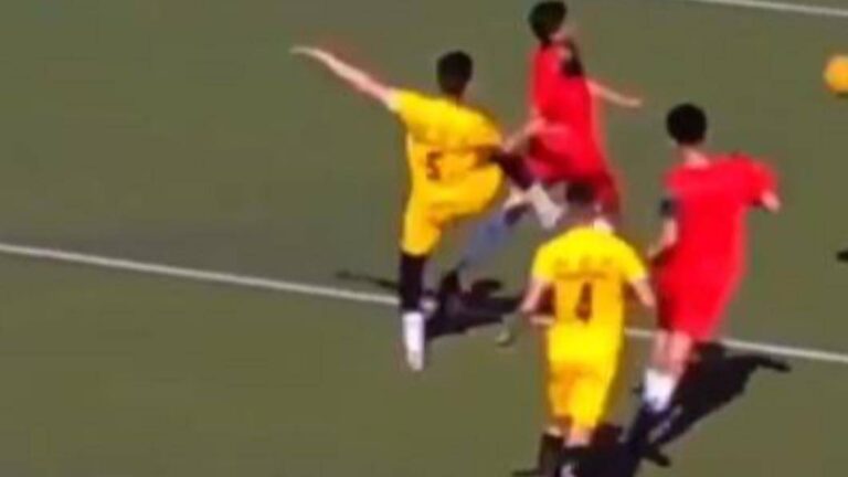 足球／17歲阿爾及利亞足球員意外喪命！ 賈扎爾搶球遭對手踹肚倒地不起