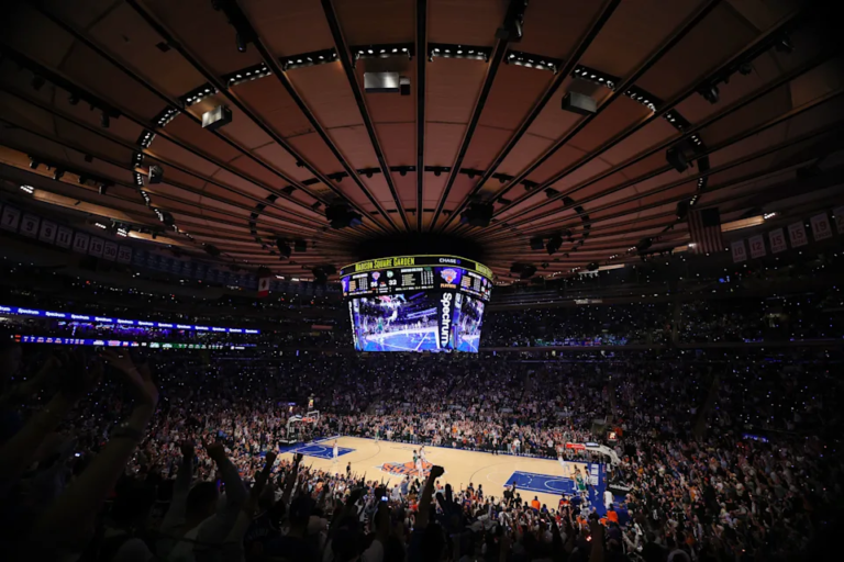 NBA／紐約尼克重返東區決賽引爆大蘋果 門票價格飆破兩萬台幣