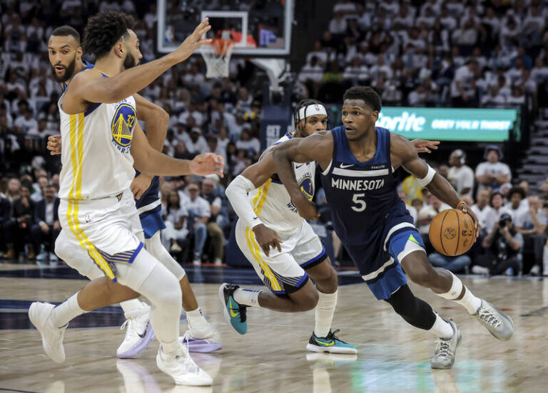 NBA／少了柯瑞遭狼群圍攻 勇士不敵灰狼攻勢系列賽1比1平手