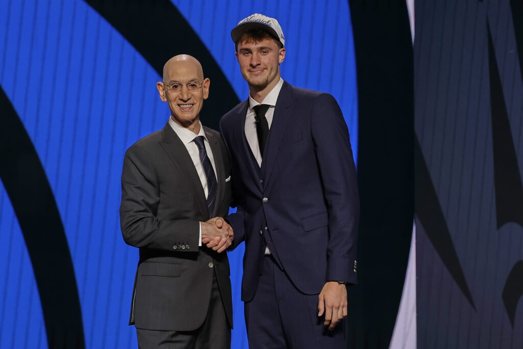 NBA／2025 NBA選秀弗拉格選秀狀元無懸念！ 正式披上獨行俠戰袍