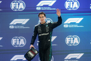 F1／George Russell夜戰新加坡奪冠 Max Verstappen無緣三連勝 麥拉倫雙雄內戰升溫